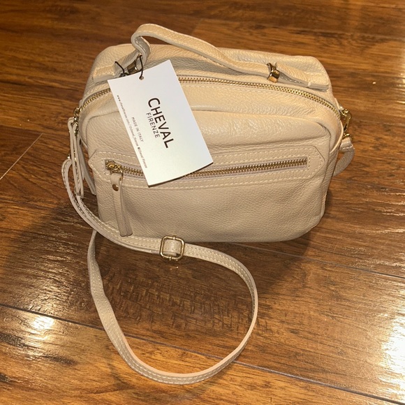 Cheval Firenze Italian leather handbag tan internal and external zip pockets.NWT - Picture 2 of 10